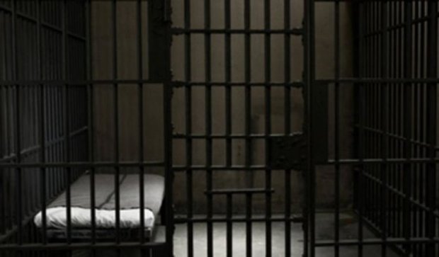  Тюремщик устроил платные отпуска заключенным на Киевщине (ФОТО)