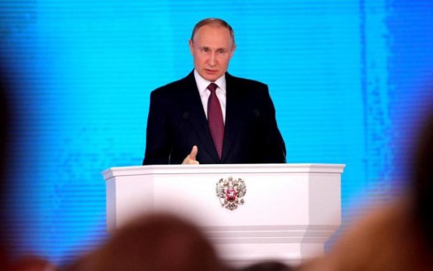 Фальшива дисертація Путіна: Кремль виправдався за неука