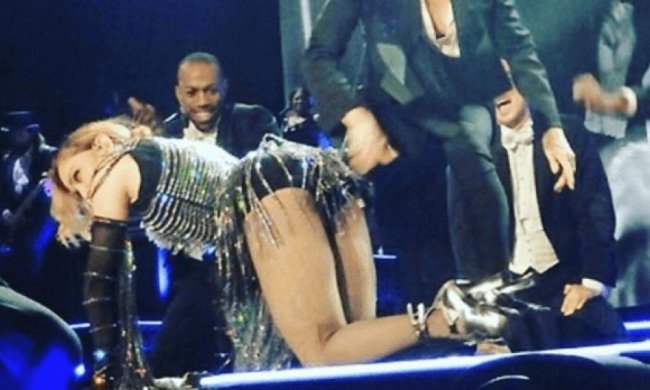 Донька Пола Маккартні на сцені відлупцювала Мадонну (фото)