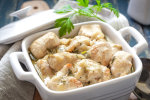 Смачний рецепт курки в кефірі з картоплею в духовці