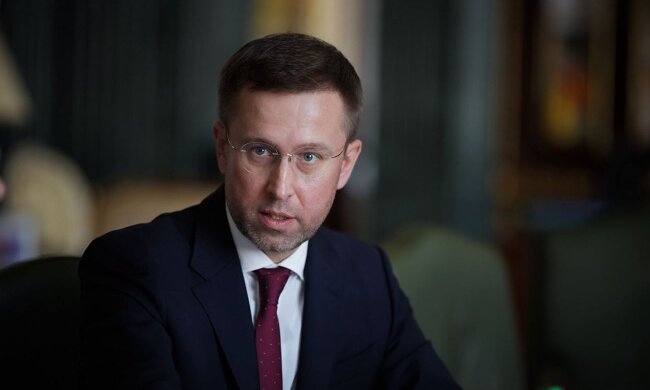 Премьер Сергей Корецкий на образовательной конференции Серпнева 2026