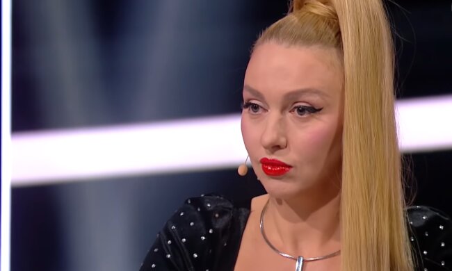 Оля Полякова, кадр з відео