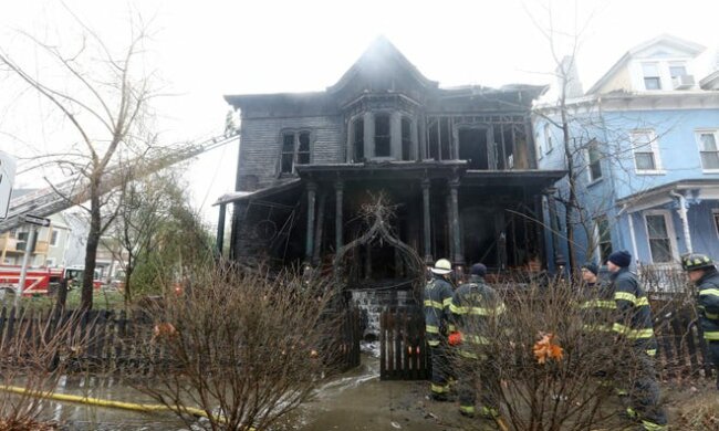Спалений будинок, фото: Poughkeepsie Journal