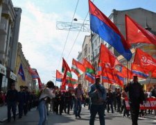 Главное за ночь: новая коммуналка и тайная секта коммунистов