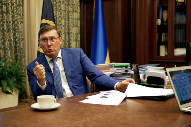 "А у вас є докази?": Луценко накинувся на радника Зеленського, усе через соратника Януковича