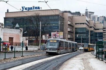 У Києві зупинилися трамваї: що відбувається