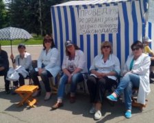 Врачи Сумщины обьявили голодовку и пошли пешком в Киев