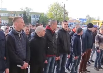 Военкомат, кадр из видео