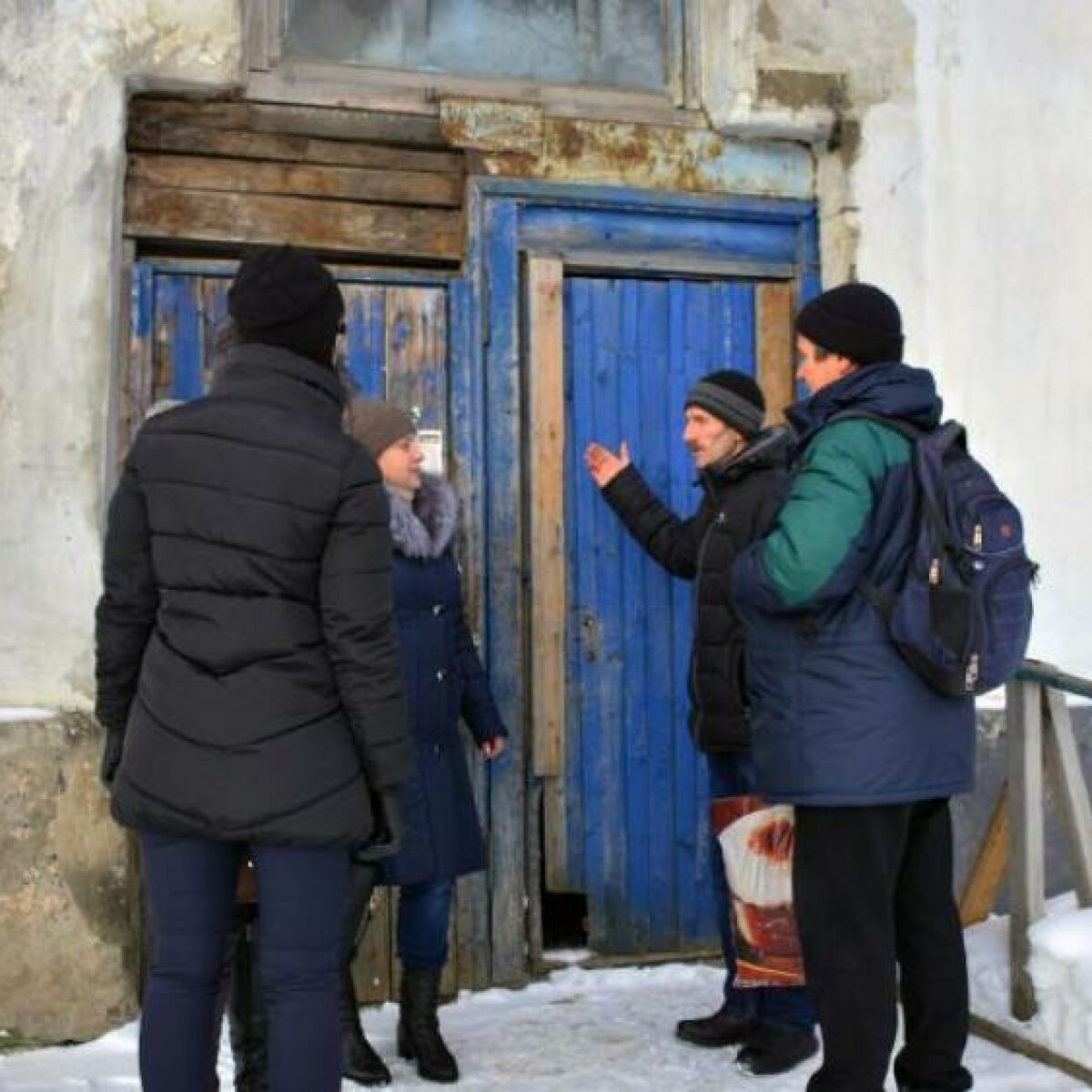 Почему в ссср двери открывались внутрь