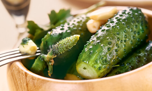 Щоб хрумтіли і хотілося ще: рецепт найсмачніших огірків