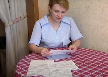 Платіжки за комуналку. Фото: скрін youtube