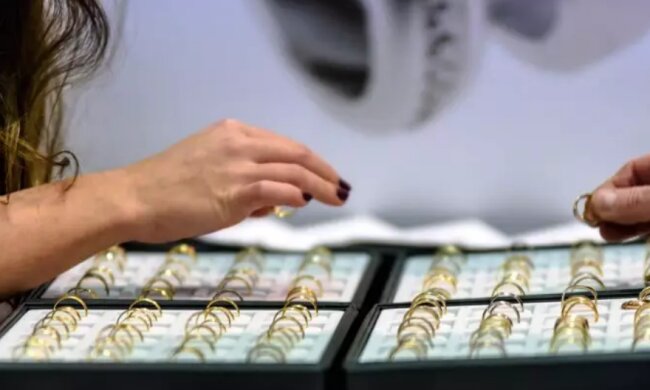 Золоті прикраси, фото tengrinews