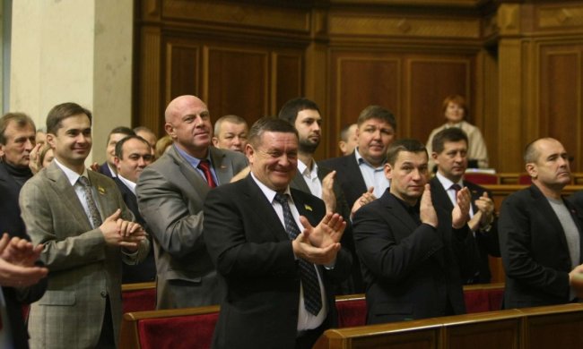 Сектанти у Верховній Раді: скільки нардепи "відстібають" чаклунам за високі посади