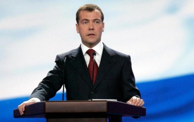 Это ненормально: Медведев просто перекрестился и рассмешил сеть