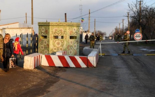 Боевики закрыли важный пункт пропуска на Донбассе