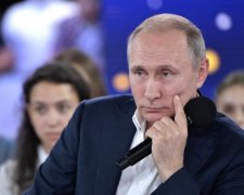 Ведучий потролив "нелюбиму" іграшку Путіна