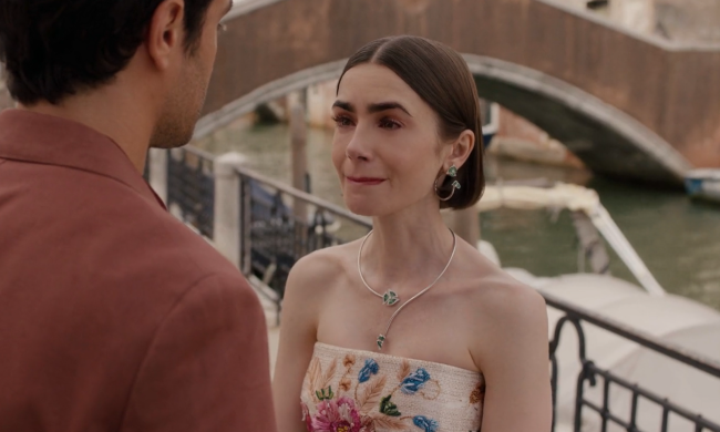 Лілі Колінз, кадр з серіалу "Емілі в Парижі"