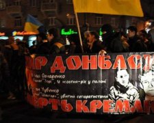 Фаны громко и красочно поддержали плененных луганских патриотов