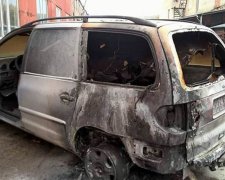 У Житомирі розстріляли і спалили Ford батальйону "Донбас" (фото)