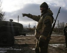 Маразм крепчает: донецким боевикам официально разрешили расстреливать друг друга