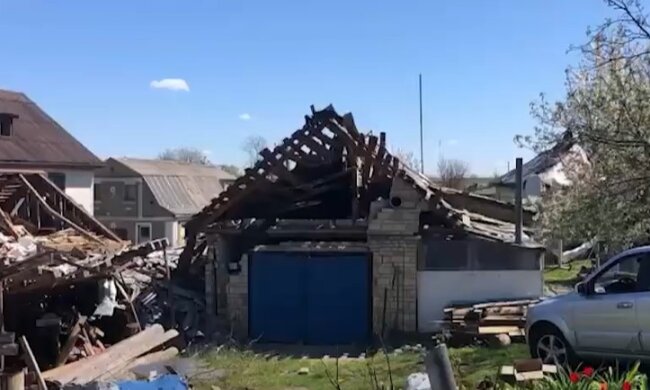 Зруйнований будинок. Фото: кадр з "Youtube"