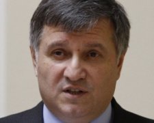 Аваков попробовал напугать Порошенко своей отставкой