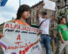 Во Львове протестовали против российских спонсоров "Alfa Jazz Fest"