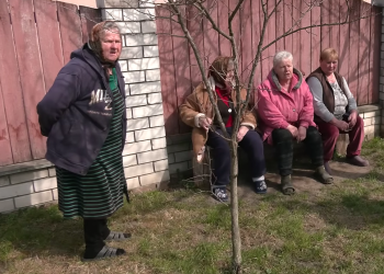 Пенсіонери. Фото: скрін youtube