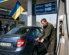 АЗС бензин Е10 заправка пальне