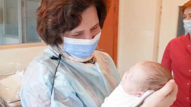 Недоношену доньку священика врятували від коронавірусу: допомогли лікарі та молитви