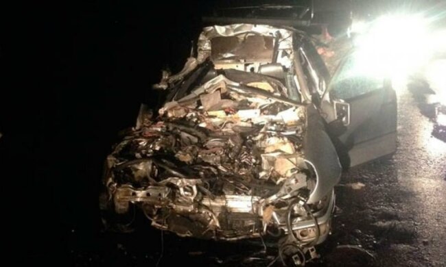 Двоє воїнів АТО розбилися в автокатастрофі на Львівщині (фото)
