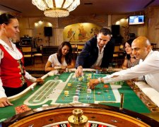 Полмиллиарда на казино: ПриватБанк влип в громкий скандал