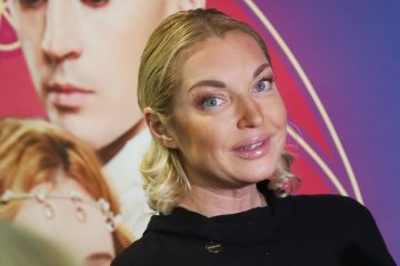 Голая Волочкова в снегу превратилась в Спач Боба: талия, как у кота Виталия