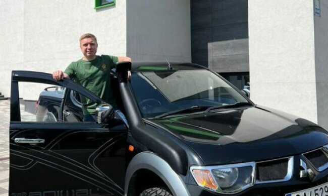 Андрій Андрєєв передав авто бійцям 242 батальйону ТРО Києва: "Нехай служить"