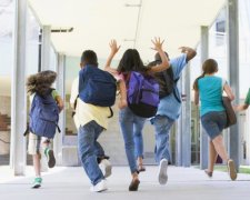 Гуманітарна програма: як дітей з вільного Донбасу возять на екскурсії в "ДНР"