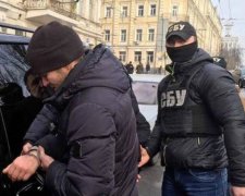 Перший пішов: співробітник НАБУ попався на великому хабарі