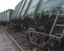 Не витримав: у Росії під поїздом обвалився міст