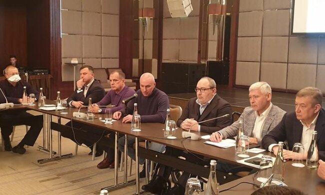 Засідання оперативного штабу, фото Facebook/ pavelveter