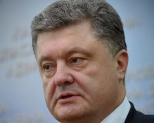 Порошенко відреагував на візит Путіна до Криму