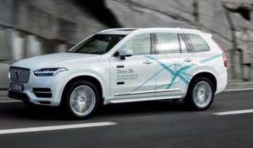 Шведська компанія роздає автомобілі