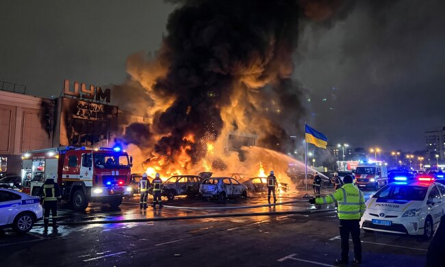 Дніпро атака дрона пожежа ТЦ