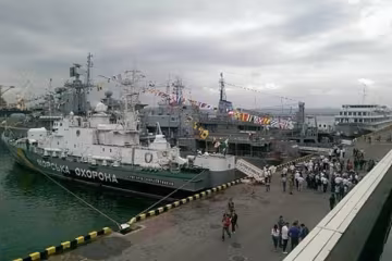 День ВМС у Одесі: ескурсії на військових кораблях і футбол (фото)