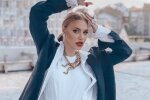 Слава Камінська в стильному приталеному платті пофліртувала з шанувальниками: "Красива. Сил немає"
