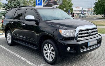 Toyota Sequoia