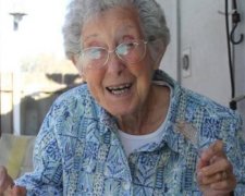 Замість лікування раку 90-річна жінка відправилася подорожувати