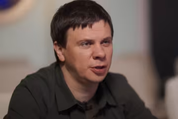 Дмитро Комаров, кадр із документального фільму "Рік"