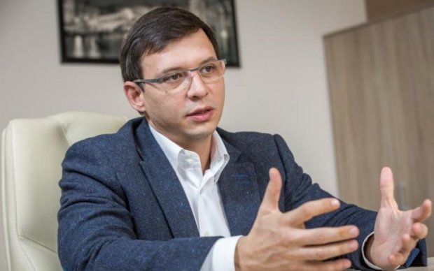 Нардеп Мураєв вибачився за українську владу перед Сенцовим та іншими політв'язнями. Відео