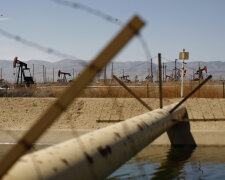 Добыча нефти, топливо, бензин \\ фото Getty Images