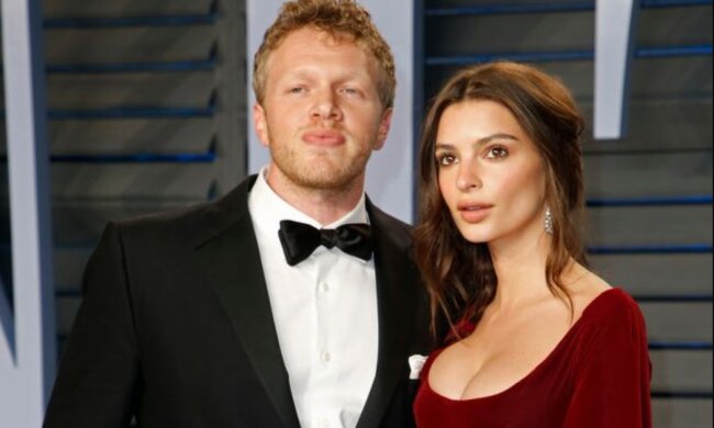 Эмили Ратаковски и Себастьян Беар-МакКлард: Изображение:  X01907