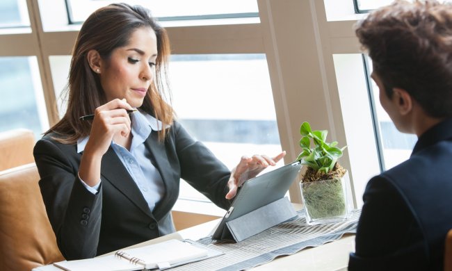 Наиболее оплачиваемые вакансии в Украине: кому платят от 60 до 140 тысяч гривень